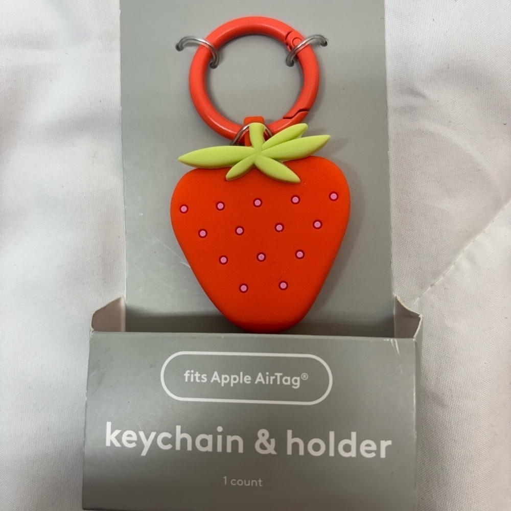 NWT heyday Red and Green Strawberry Keychain Holder Apple AirTag holder - Picture 2 of 4